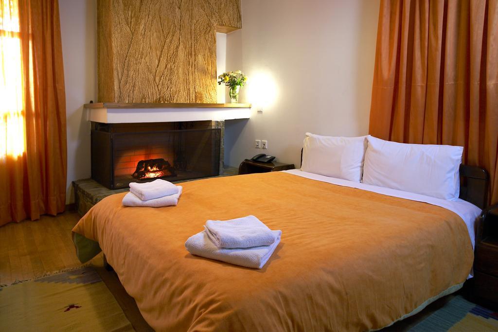 Hotel Semeli Goura Buitenkant foto