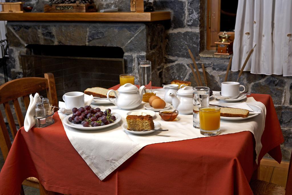 Hotel Semeli Goura Buitenkant foto